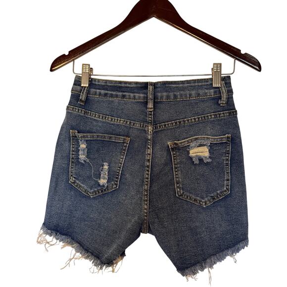 NWOT Women's Size Medium Ultra Distressed Medium Wash High Rise Jean Shorts - Picture 2 of 6